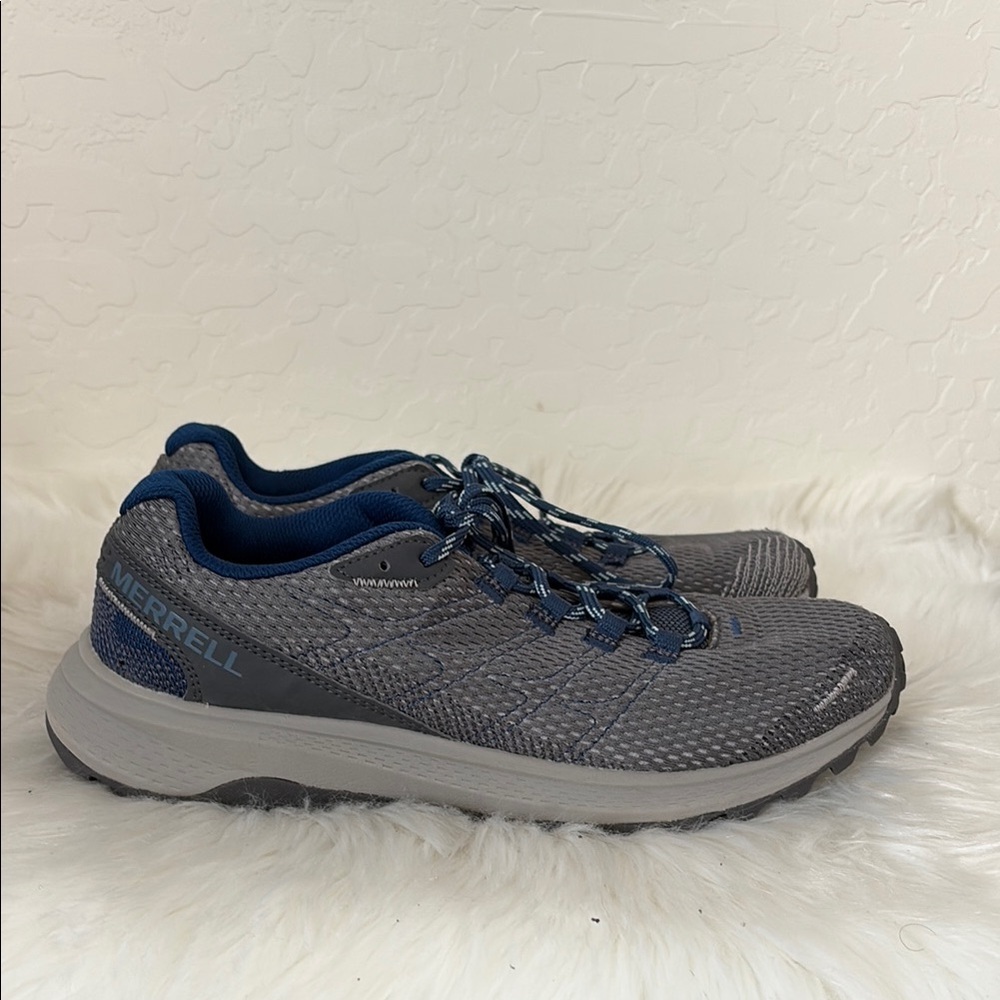 MERRELL man’s shoes size 7.5